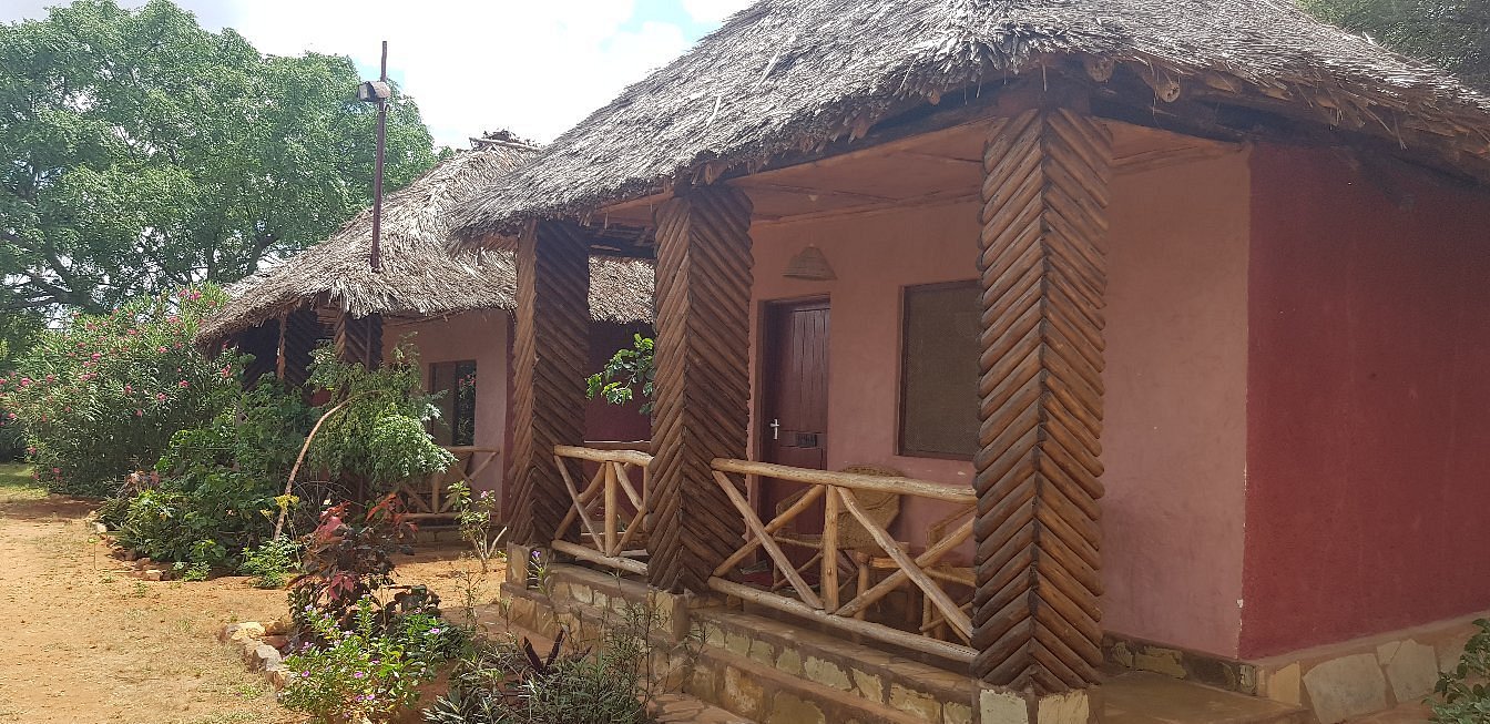 Red Elephant Lodge - Tsavo East hotel view 3