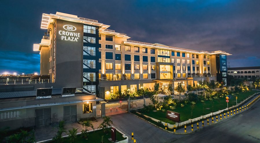 Crowne Plaza Nairobi Airport by IHG – wheelchair accessible hotel in Nairobi Airport