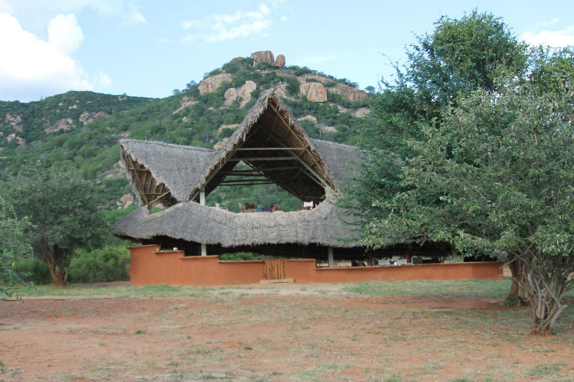 Ithumba Camp - Tsavo East hotel view 3