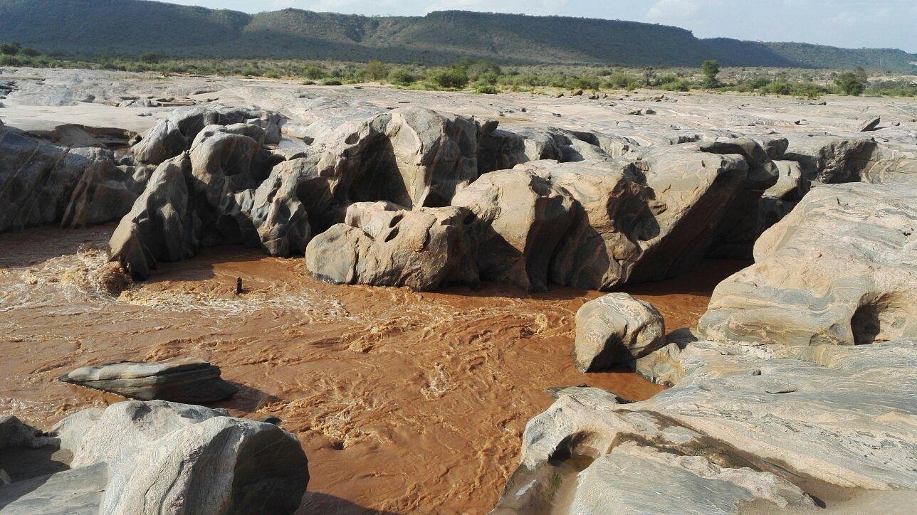 Epiya Chapeyu - Tsavo East hotel view 5
